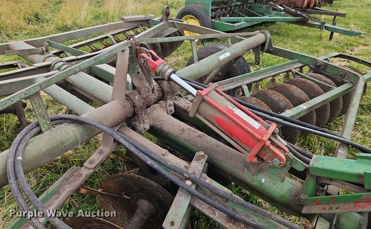 image for item EI3930 John Deere  tandem disk