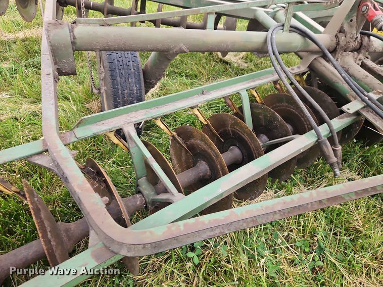 image for item EI3930 John Deere  tandem disk
