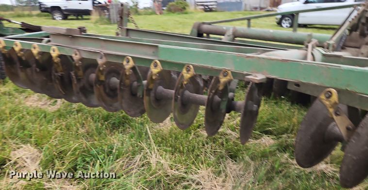 image for item EI3930 John Deere  tandem disk