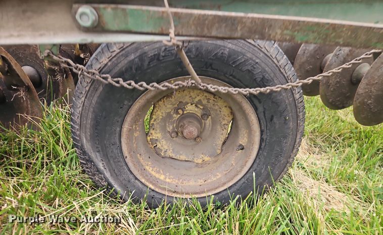 image for item EI3930 John Deere  tandem disk