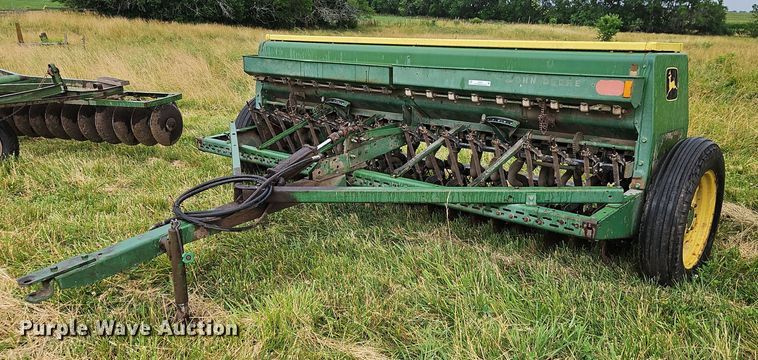 image for item EI3931 John Deere  8250 grain drill