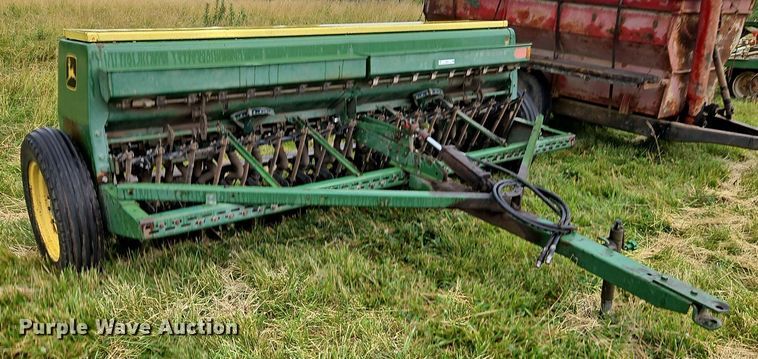 image for item EI3931 John Deere  8250 grain drill
