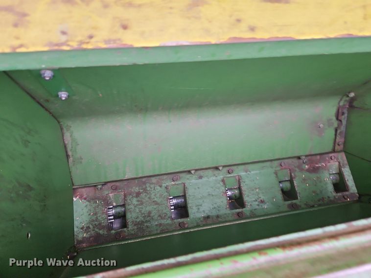 image for item EI3931 John Deere  8250 grain drill