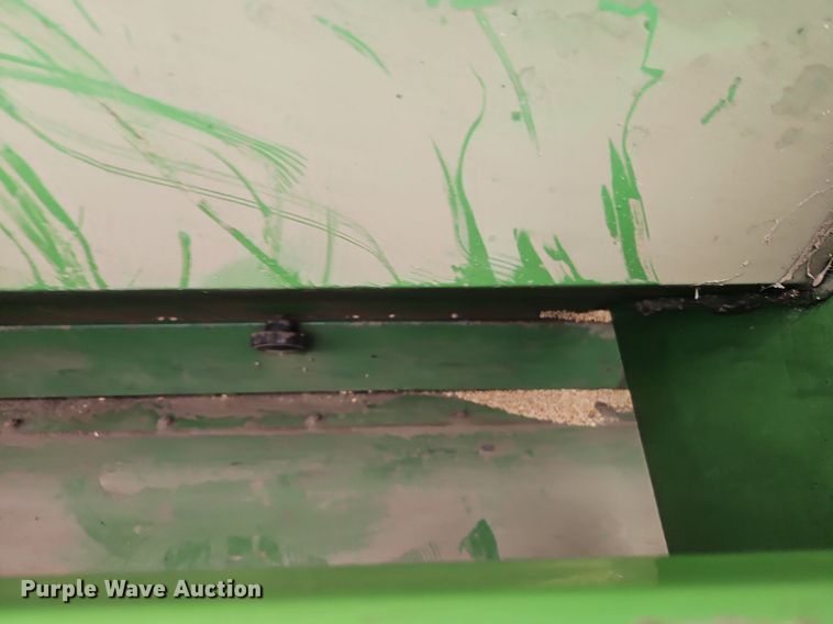 image for item EI3931 John Deere  8250 grain drill