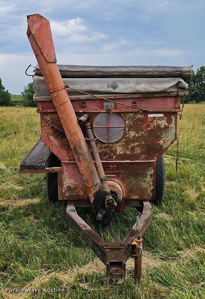 image for item EI3932 Grain cart