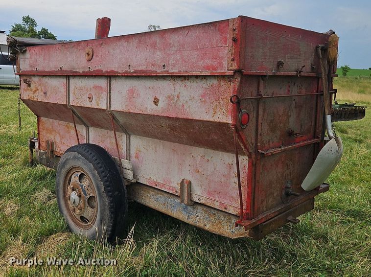 image for item EI3932 Grain cart