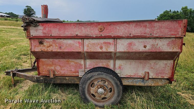 image for item EI3932 Grain cart