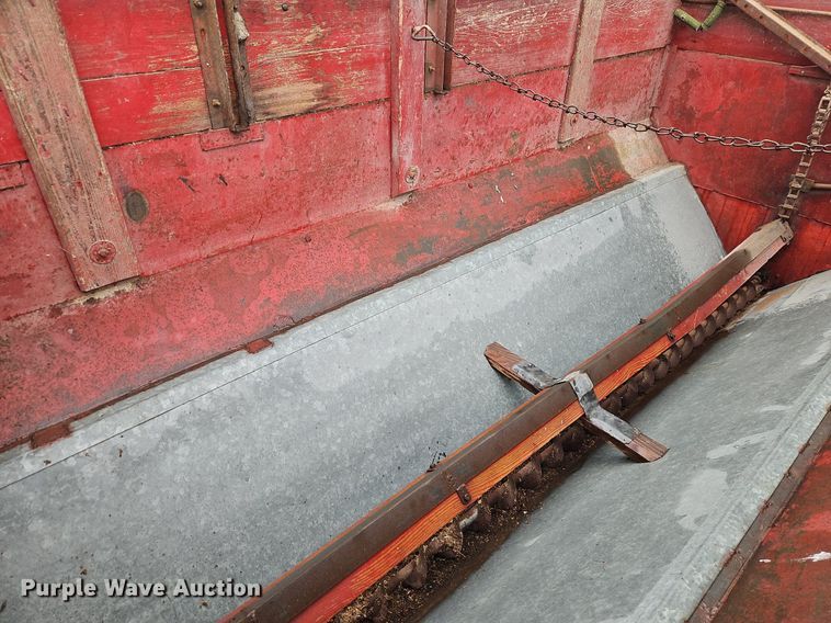 image for item EI3932 Grain cart