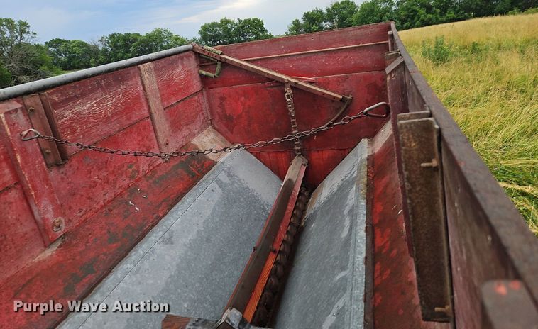 image for item EI3932 Grain cart