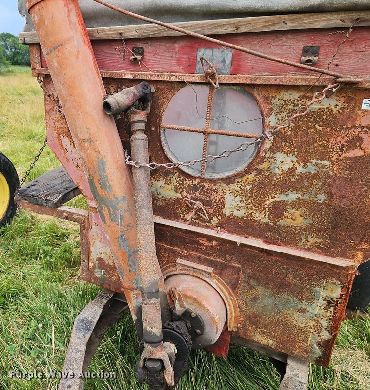 image for item EI3932 Grain cart