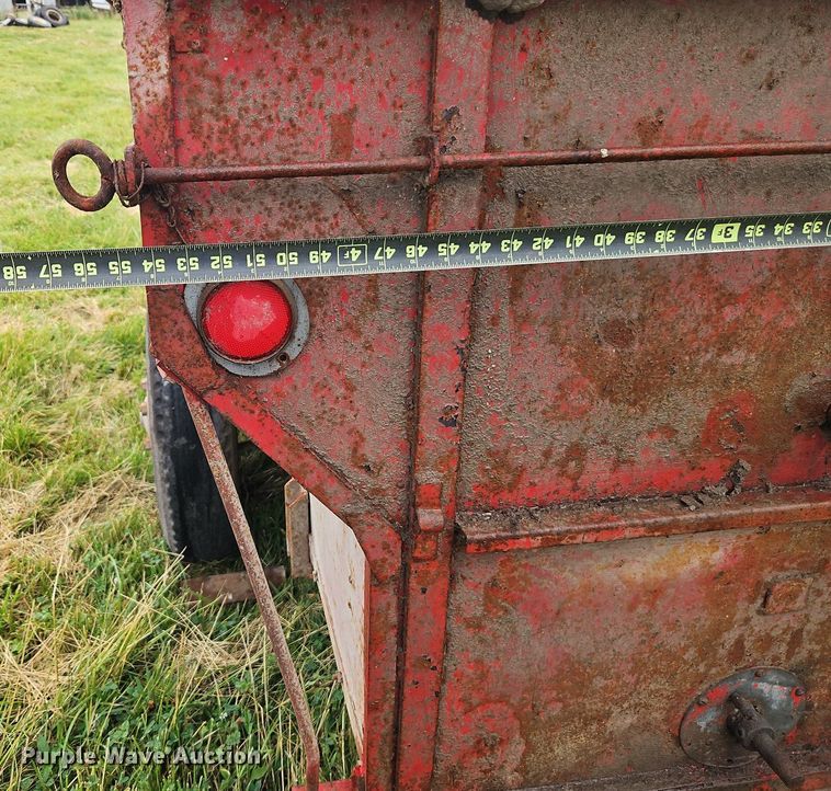 image for item EI3932 Grain cart