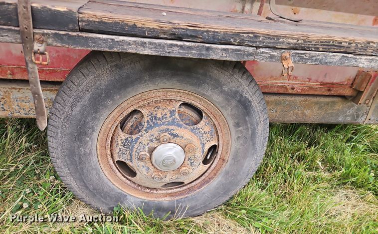 image for item EI3932 Grain cart