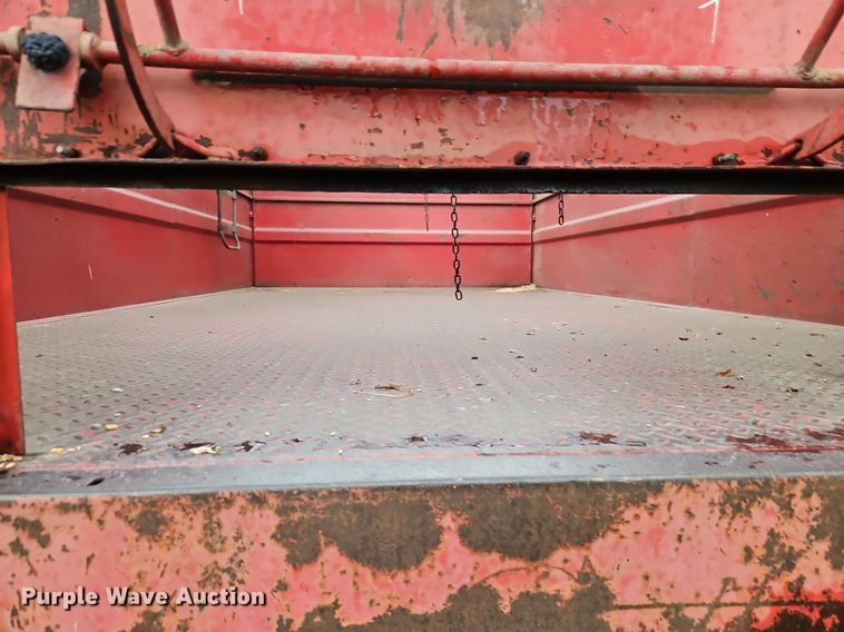 image for item EI3935 1980 Ford F700 grain truck