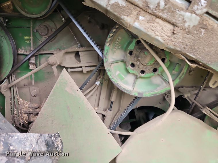 image for item EI3936 1977 John Deere  4400 combine