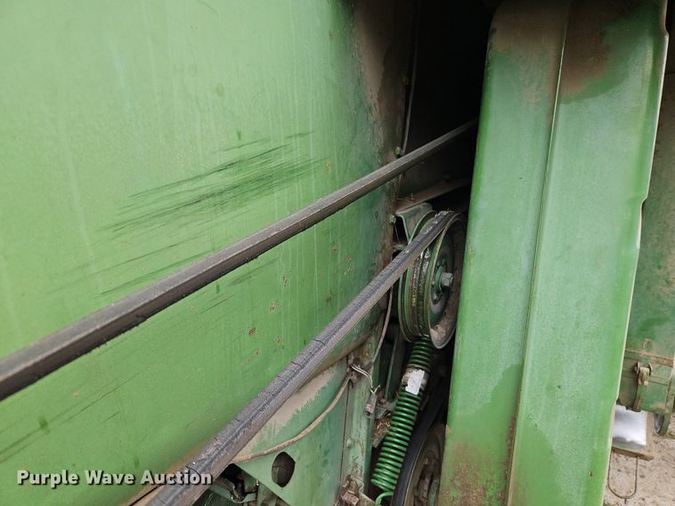 image for item EI3936 1977 John Deere  4400 combine