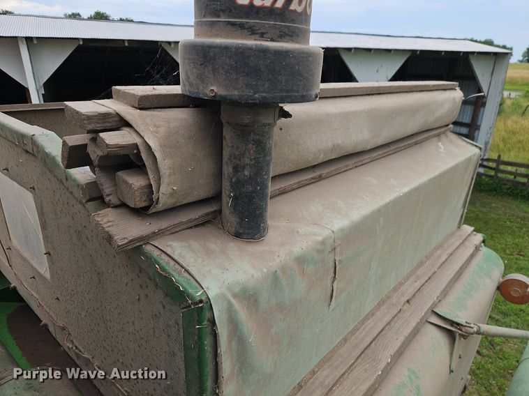 image for item EI3936 1977 John Deere  4400 combine