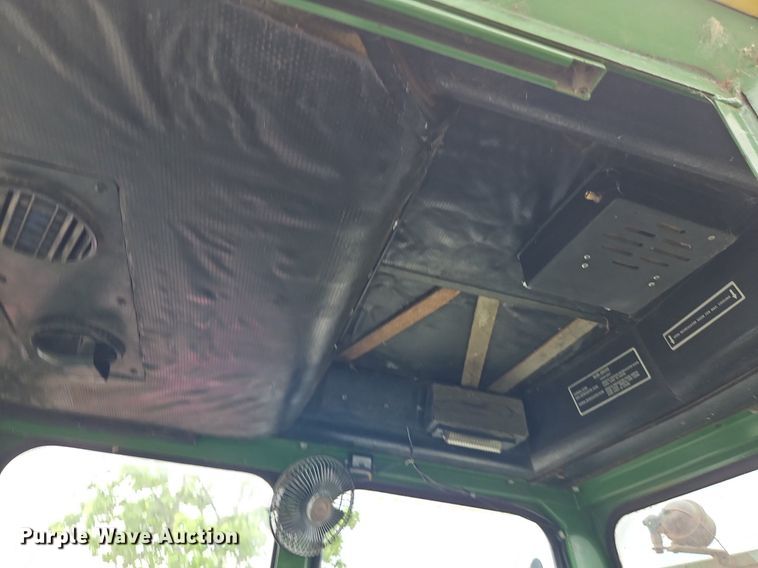 image for item EI3936 1977 John Deere  4400 combine