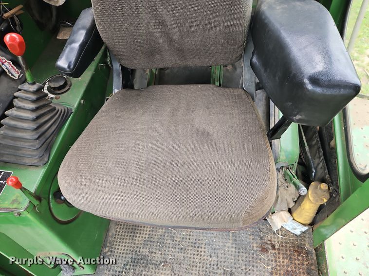 image for item EI3936 1977 John Deere  4400 combine