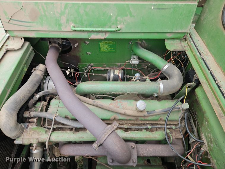 image for item EI3936 1977 John Deere  4400 combine