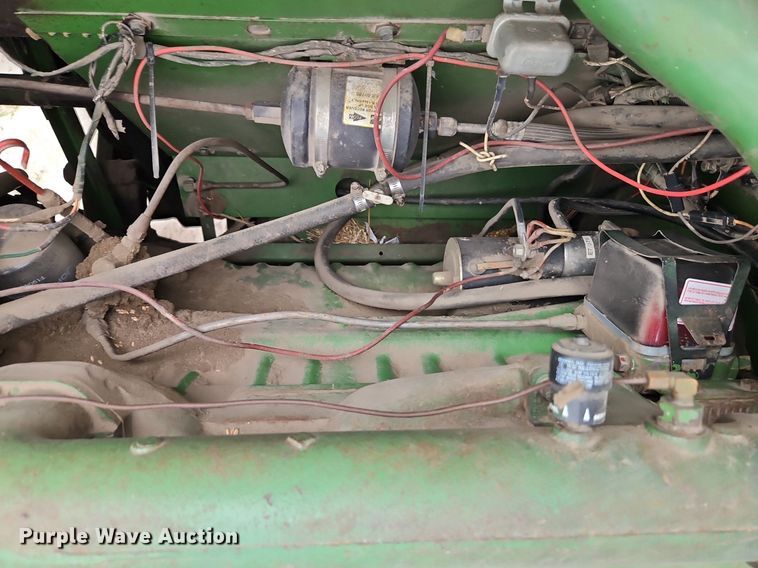 image for item EI3936 1977 John Deere  4400 combine