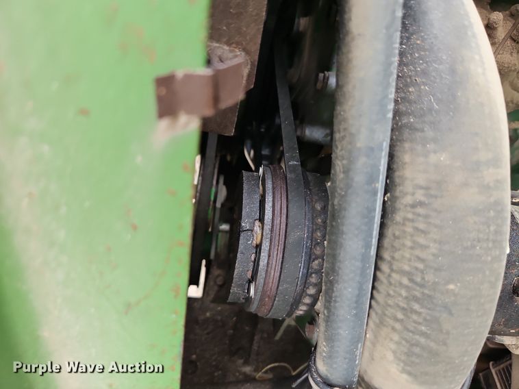 image for item EI3936 1977 John Deere  4400 combine