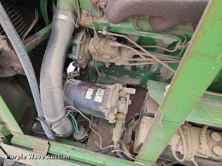 image for item EI3936 1977 John Deere  4400 combine