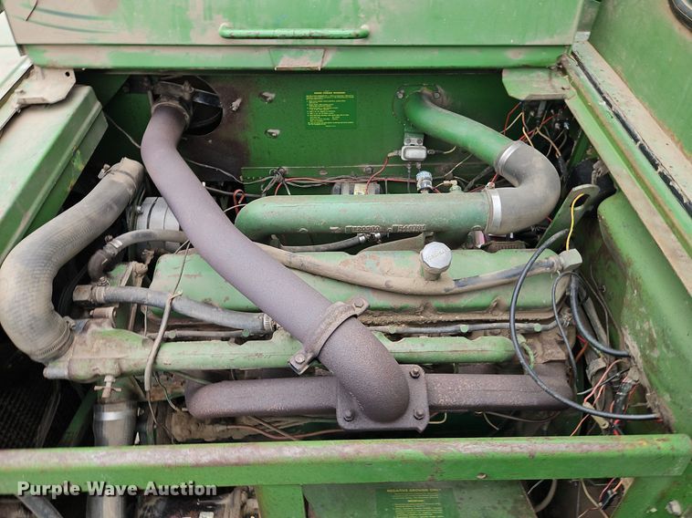 image for item EI3936 1977 John Deere  4400 combine