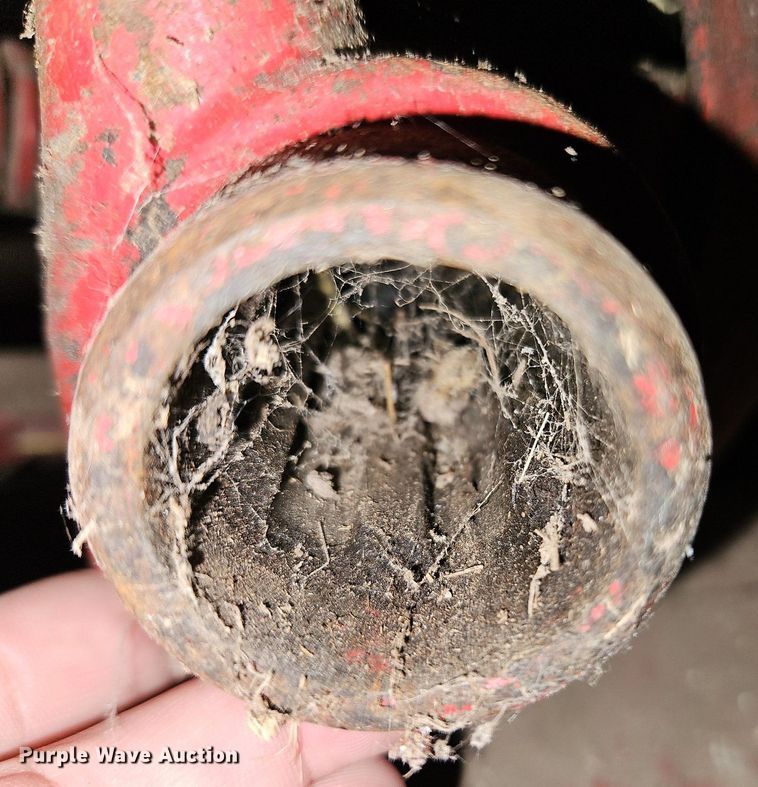 image for item EI3939 1982 New Holland 851 round baler