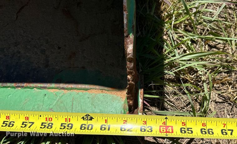 image for item EJ4390 2016 John Deere  3032E MFWD tractor