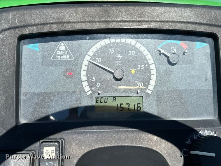 image for item EJ4390 2016 John Deere  3032E MFWD tractor