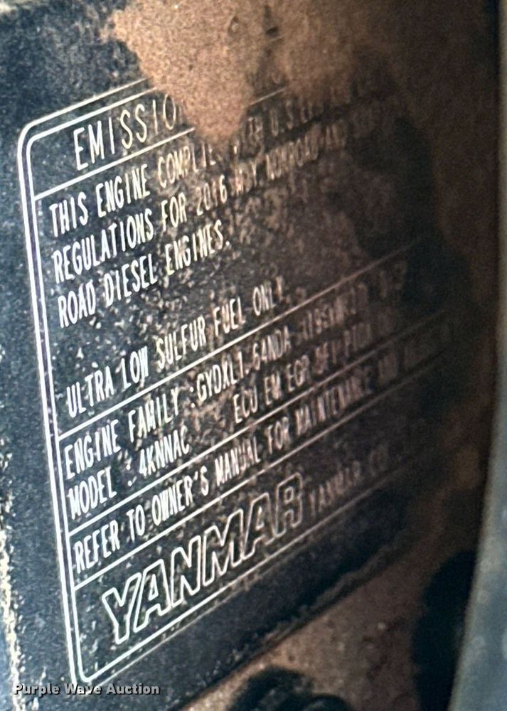 image for item EJ4390 2016 John Deere  3032E MFWD tractor