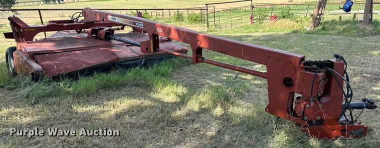 image for item EJ4399 Hesston 1345T swather / windrower
