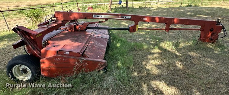 image for item EJ4399 Hesston 1345T swather / windrower