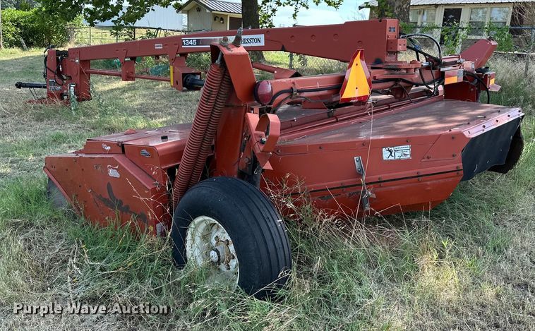 image for item EJ4399 Hesston 1345T swather / windrower