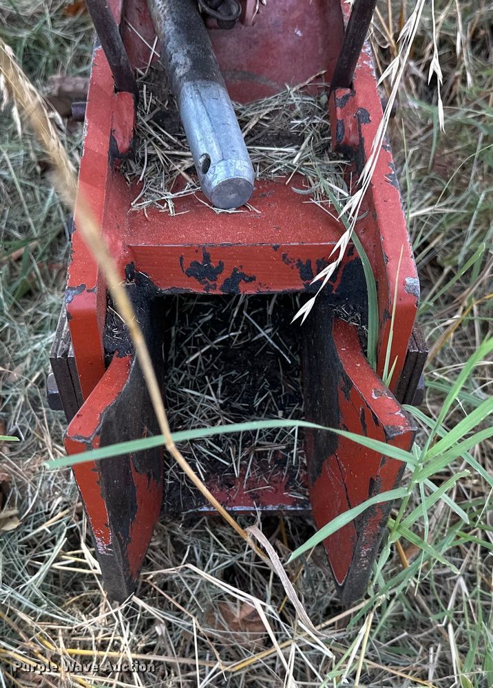 image for item EJ4399 Hesston 1345T swather / windrower