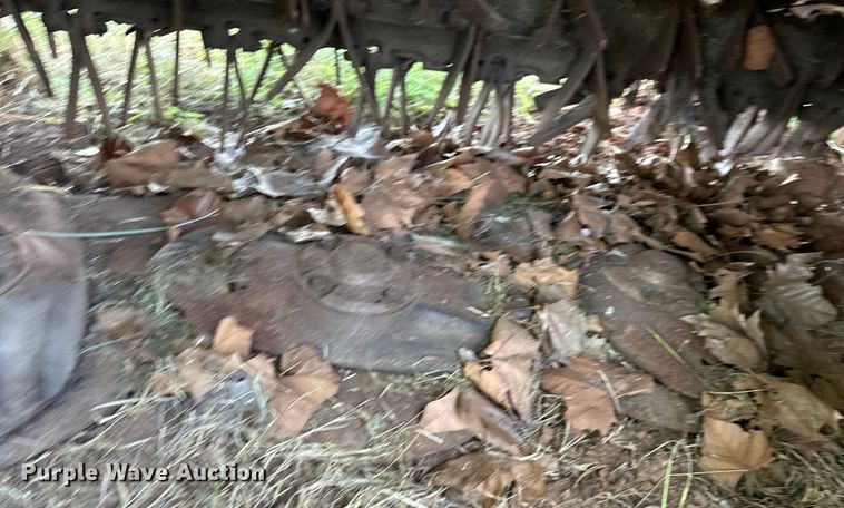 image for item EJ4399 Hesston 1345T swather / windrower