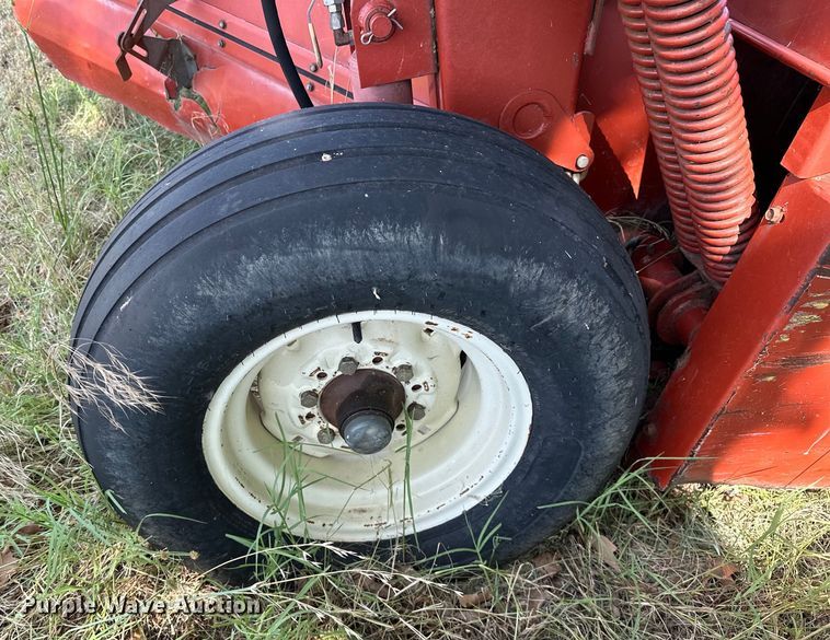 image for item EJ4399 Hesston 1345T swather / windrower