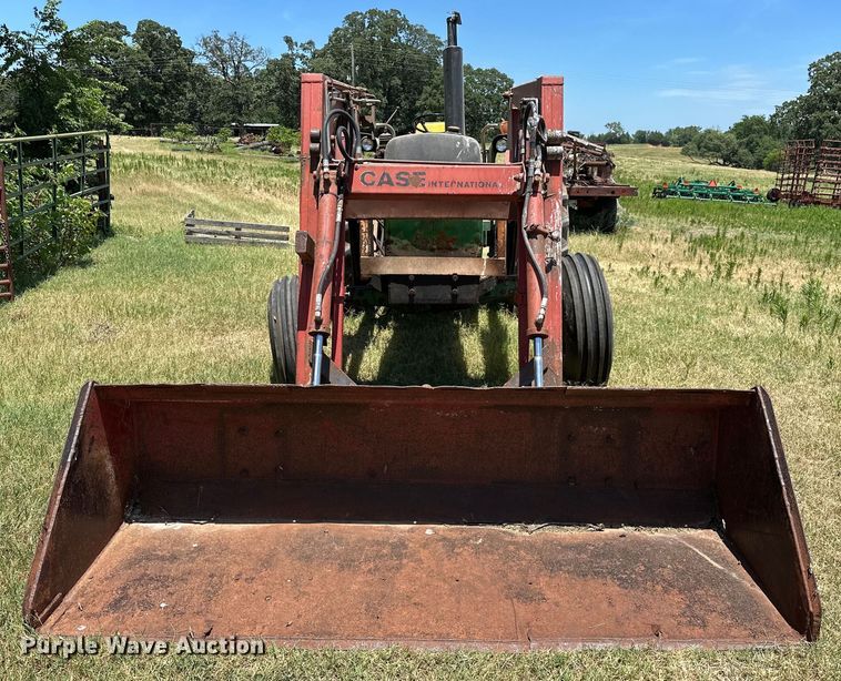 image for item EJ4400 John Deere 2840 tractor