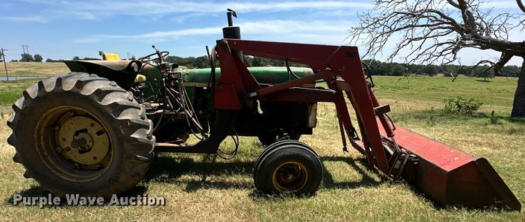 image for item EJ4400 John Deere 2840 tractor