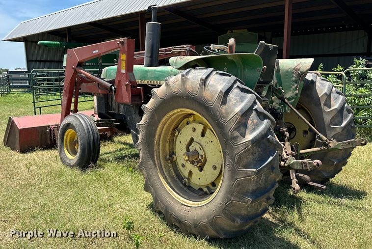 image for item EJ4400 John Deere 2840 tractor