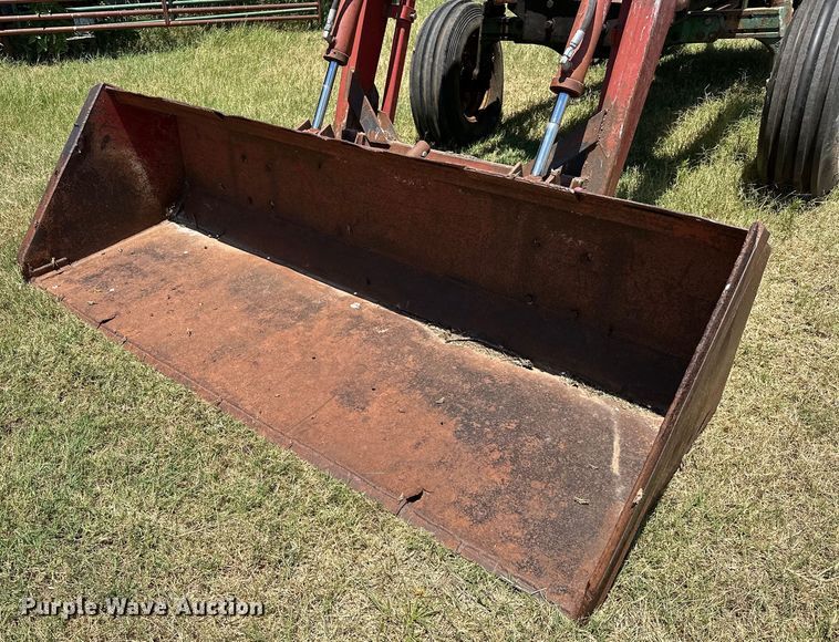 image for item EJ4400 John Deere 2840 tractor