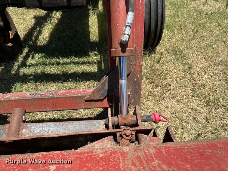 image for item EJ4400 John Deere 2840 tractor