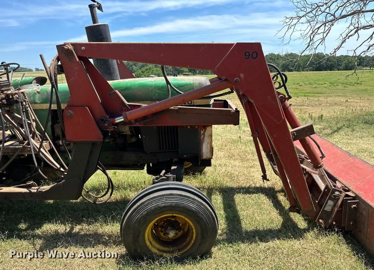 image for item EJ4400 John Deere 2840 tractor