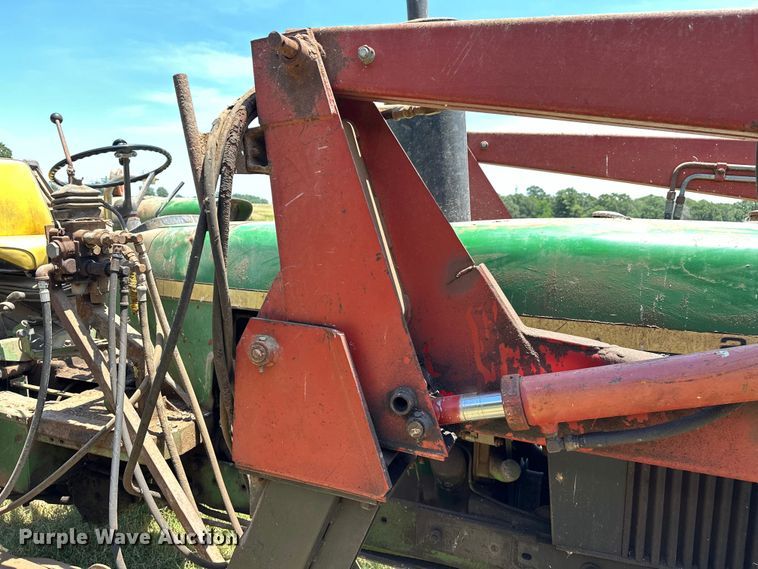 image for item EJ4400 John Deere 2840 tractor