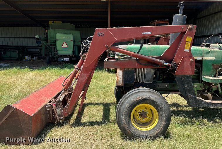 image for item EJ4400 John Deere 2840 tractor