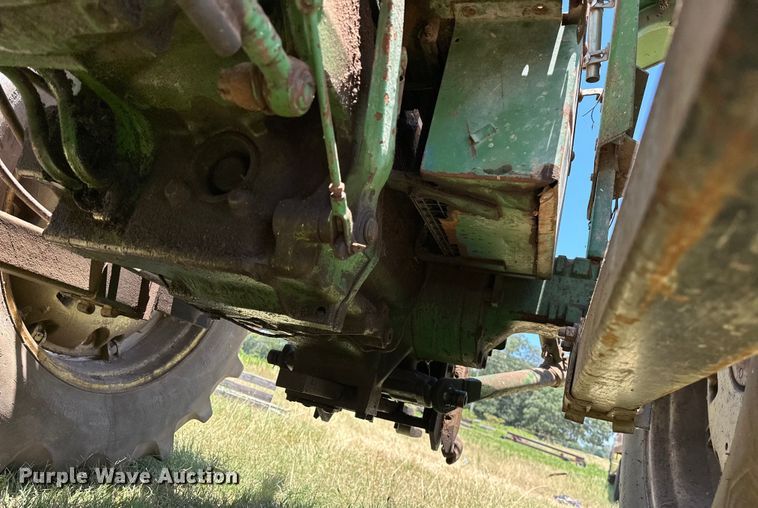 image for item EJ4400 John Deere 2840 tractor