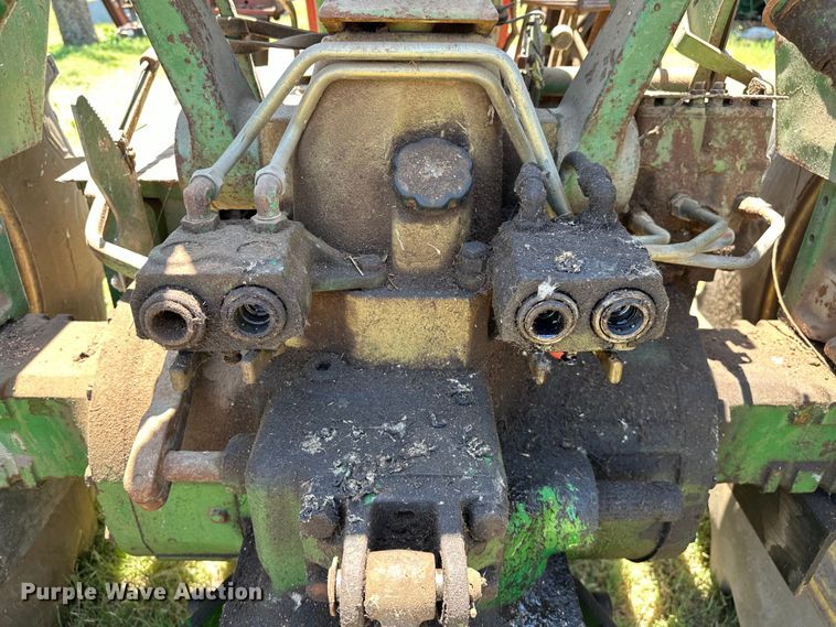 image for item EJ4400 John Deere 2840 tractor