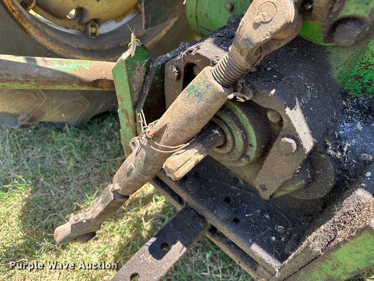 image for item EJ4400 John Deere 2840 tractor