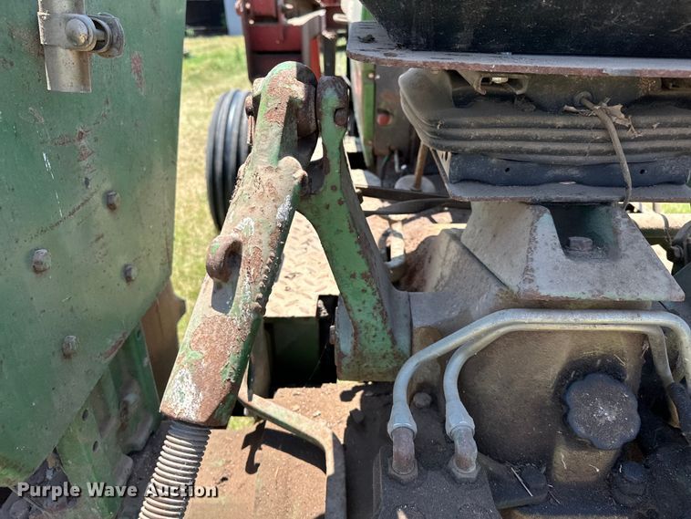 image for item EJ4400 John Deere 2840 tractor