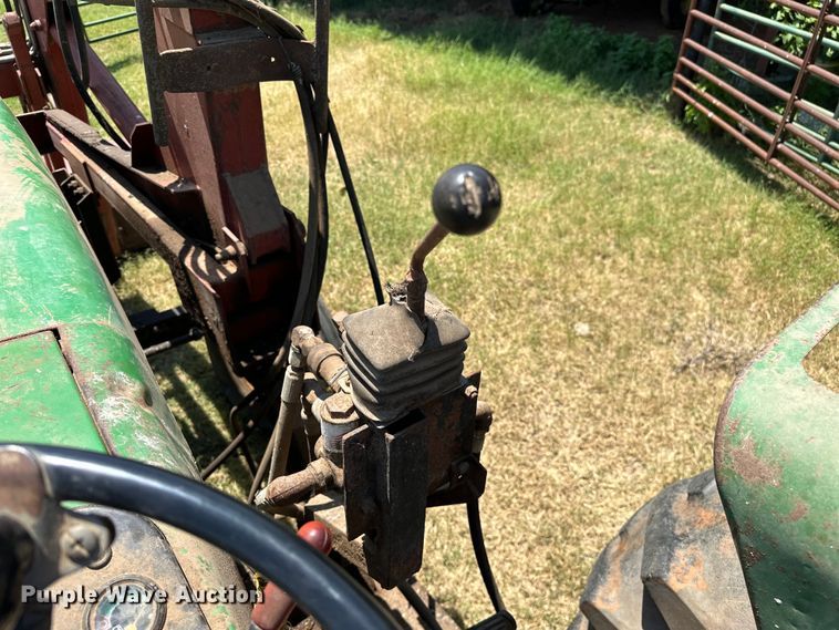 image for item EJ4400 John Deere 2840 tractor